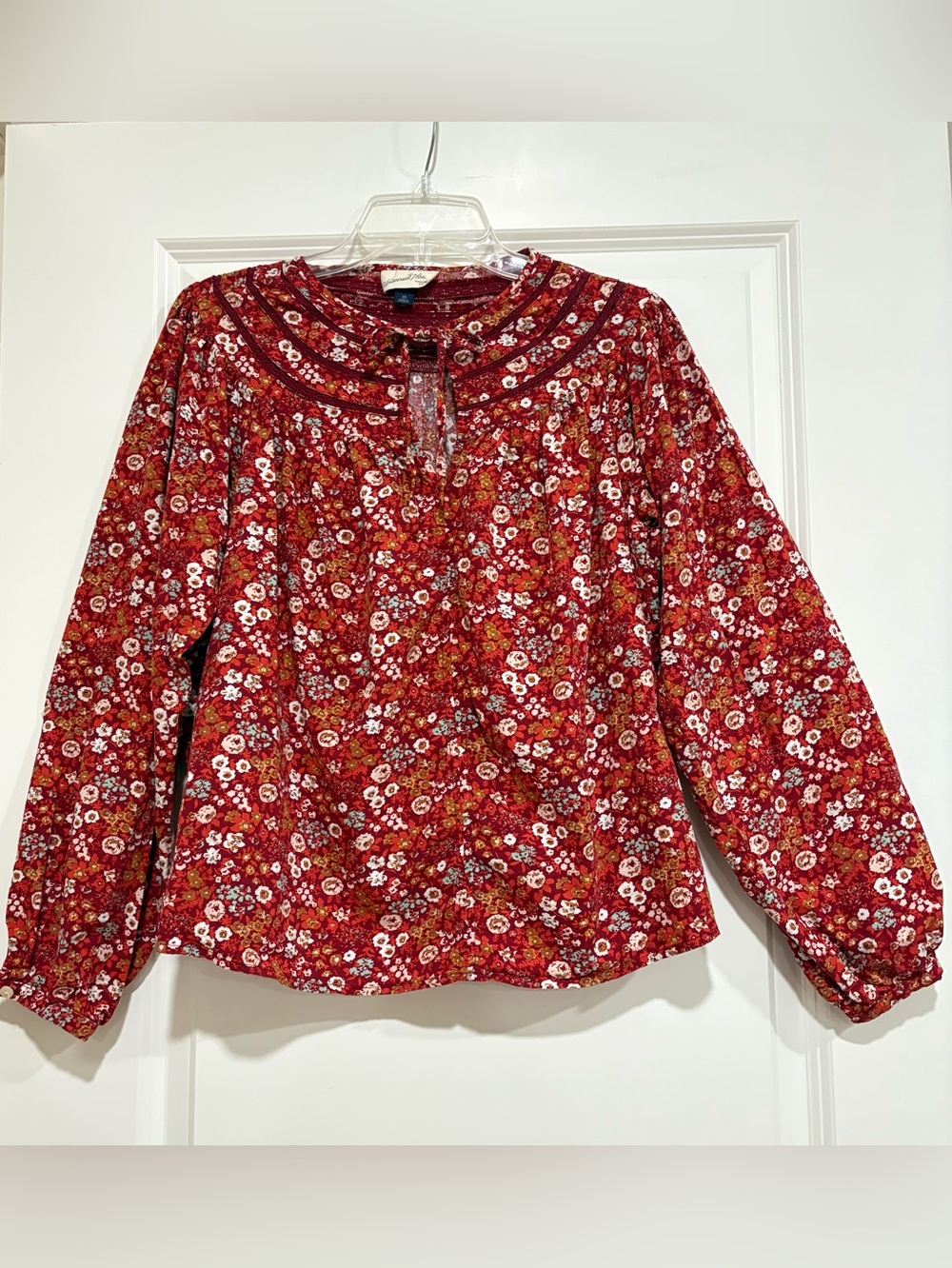 Universal Thread Boho Floral Peasant Top Smocked Neck Tie XS